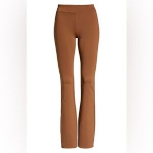 Rare Alo Airbrush Low-Rise Bootcut Legging